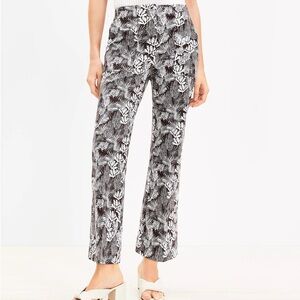 LOFT • Kick Crop Pants in Coral Reef Pique